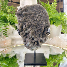 Lade das Bild in den Galerie-Viewer, Großer Achat Stalaktit Regenbogen Amethyst braun mit Stand Uruguay