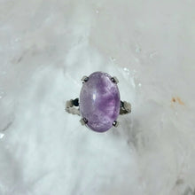 Lade das Bild in den Galerie-Viewer, Ring Amethyst Oval Silber