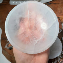 Lade das Bild in den Galerie-Viewer, Selenit Schale Rund Variation