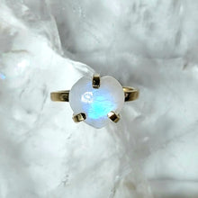 Lade das Bild in den Galerie-Viewer, A-Qualität Ring Regenbogen Mondstein Herz Gold (Ringgr. 49-52)