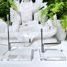 Lade das Bild in den Galerie-Viewer, Kristallstand Variation silber