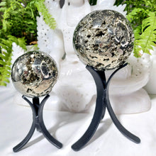 Lade das Bild in den Galerie-Viewer, Kugelstand Dreifuß