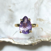 Lade das Bild in den Galerie-Viewer, Ring Amethyst Tropfen facettiert Gold (Ringgr. 52-57)