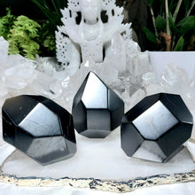 Lade das Bild in den Galerie-Viewer, Schungit Freeform