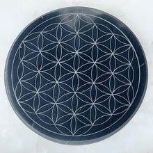 Lade das Bild in den Galerie-Viewer, Schungit Platte Blume des Lebens Rund