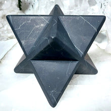 Lade das Bild in den Galerie-Viewer, XL Schungit Merkaba (unpoliert)