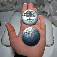 Lade das Bild in den Galerie-Viewer, Schungitscheibe (Handysticker)