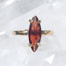 Lade das Bild in den Galerie-Viewer, Ring Granat facettiert Gold (Ringgr. 52-56)