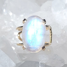 Lade das Bild in den Galerie-Viewer, AAA High Quality Ring Regenbogen Mondstein Gold (Ringgr. 51-54)