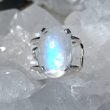 Lade das Bild in den Galerie-Viewer, AAA High Quality Ring Regenbogen Mondstein Silber (Ringgr. 50-52)
