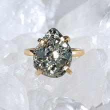 Lade das Bild in den Galerie-Viewer, Ring Pyrit Tropfen Gold (Ringgr. 55-57)