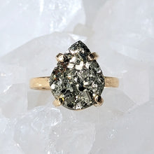 Lade das Bild in den Galerie-Viewer, Ring Pyrit Tropfen Gold (Ringgr. 51-53)