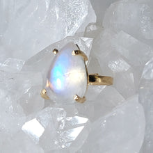 Lade das Bild in den Galerie-Viewer, AAA High Quality Ring Regenbogen Mondstein Tropfen Gold (Ringgr. 50-54)