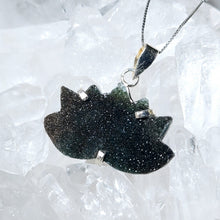 Lade das Bild in den Galerie-Viewer, Kettenanhänger Druzy Lotus Silber