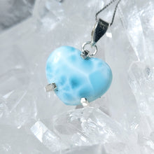 Lade das Bild in den Galerie-Viewer, High Quality Kettenanhänger Larimar Herz Silber