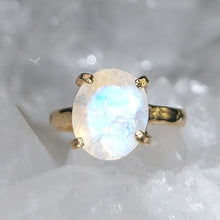 Lade das Bild in den Galerie-Viewer, Ring Regenbogen Mondstein facetiert Gold (Ringgr. 52-56)