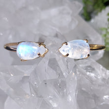 Lade das Bild in den Galerie-Viewer, AAA High Quality Zwillingsarmband Regenbogen Mondstein Gold