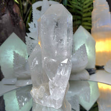 Lade das Bild in den Galerie-Viewer, Bergkristall Stufe