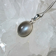 Lade das Bild in den Galerie-Viewer, Kettenanhänger Mondstein Silber