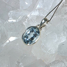 Lade das Bild in den Galerie-Viewer, Kettenanhänger Aquamarin facettiert Silber