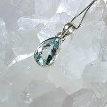 Lade das Bild in den Galerie-Viewer, Kettenanhänger Aquamarin facettiert Silber