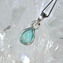 Lade das Bild in den Galerie-Viewer, Kettenanhänger Smaragd Silber