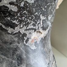 Lade das Bild in den Galerie-Viewer, Woman Body Carving