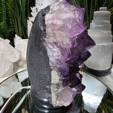Lade das Bild in den Galerie-Viewer, Kristall-Lampe Amethyst