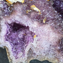 Lade das Bild in den Galerie-Viewer, B Ware XL Amethyst Kathedrale mit Calcit