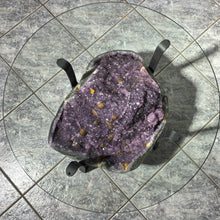 Lade das Bild in den Galerie-Viewer, XXL Amethyst Tisch mit Zuckerkristallen