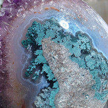 Lade das Bild in den Galerie-Viewer, Amethyst Herz auf Stand