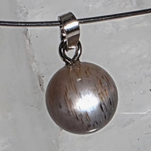 Lade das Bild in den Galerie-Viewer, Kettenanhänger Mondstein Silber Variation