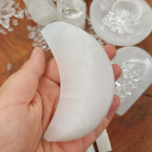 Lade das Bild in den Galerie-Viewer, Selenit Schalen zum Aufladen (Diverse Variationen)