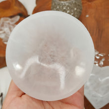 Lade das Bild in den Galerie-Viewer, Selenit Schalen zum Aufladen (Diverse Variationen)