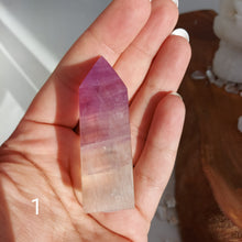 Lade das Bild in den Galerie-Viewer, Pink Fluorit Obelisk Variation