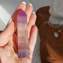 Lade das Bild in den Galerie-Viewer, Pink Fluorit Obelisk Variation