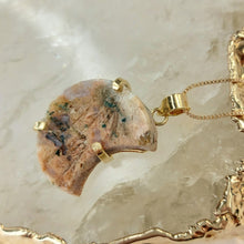 Lade das Bild in den Galerie-Viewer, Kettenanhänger Pink Amethyst Gold