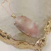 Lade das Bild in den Galerie-Viewer, Kettenanhänger Pink Amethyst Gold