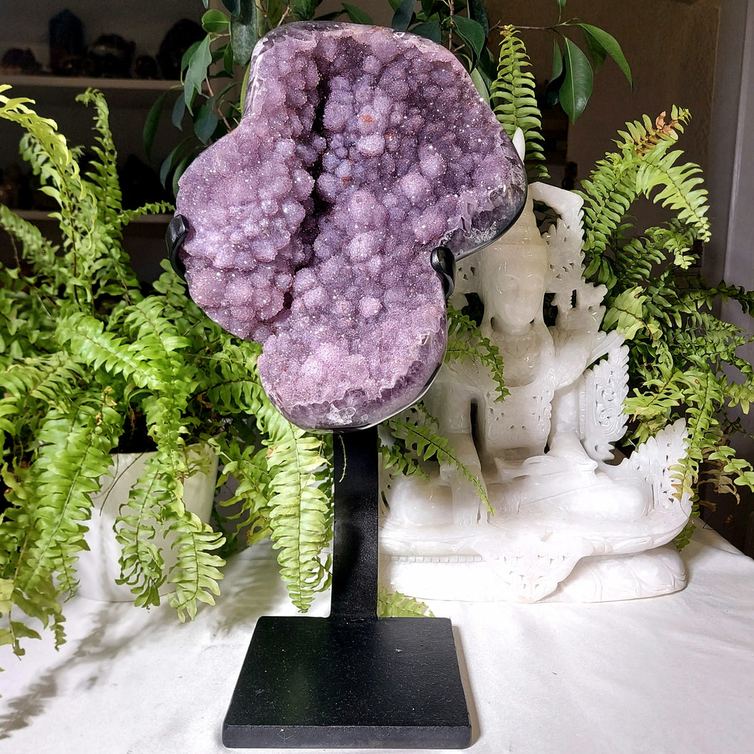 XL Amethyst Cluster auf Stand