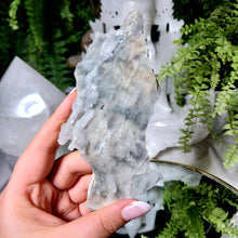 Lade das Bild in den Galerie-Viewer, Chalcedon Cluster
