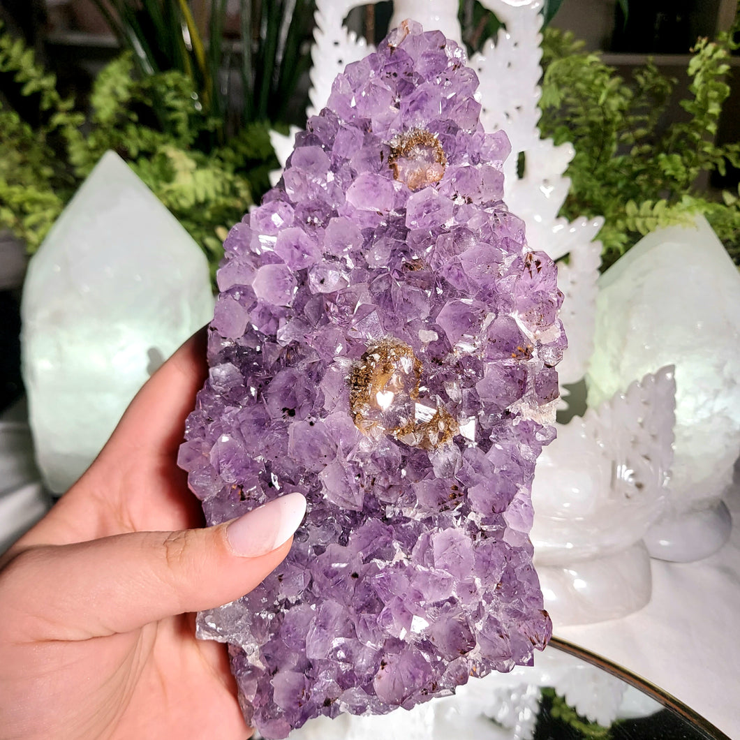 Amethyst Cluster mit Calcit