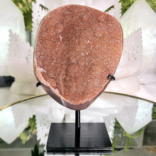 Lade das Bild in den Galerie-Viewer, Regenbogen Amethyst auf Stand
