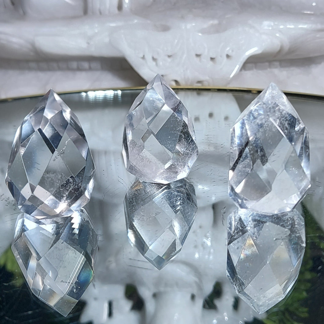 Facettierte Bergkristall Spitze