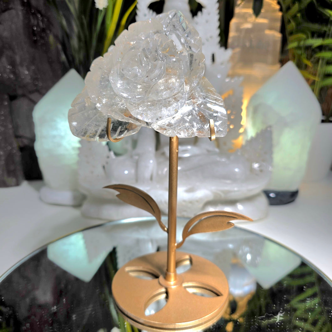 Bergkristall Rose auf Stand