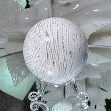 Lade das Bild in den Galerie-Viewer, Achat Druzy Kugel mit Stand
