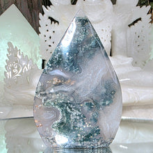 Lade das Bild in den Galerie-Viewer, Moosachat Spitze
