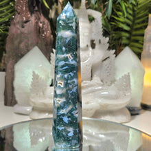 Lade das Bild in den Galerie-Viewer, Moosachat Druzy Turm
