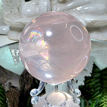 Lade das Bild in den Galerie-Viewer, Rosenquarz Kugel mit Stand
