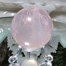 Lade das Bild in den Galerie-Viewer, Rosenquarz Kugel mit Stand
