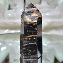 Lade das Bild in den Galerie-Viewer, Turmalin Turm (stärkster Schutzstein)
